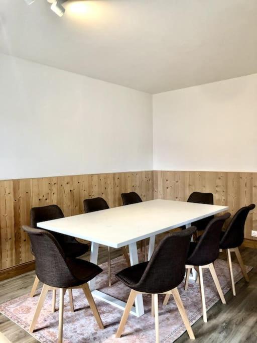Apartment Bourg St Maurice Buitenkant foto